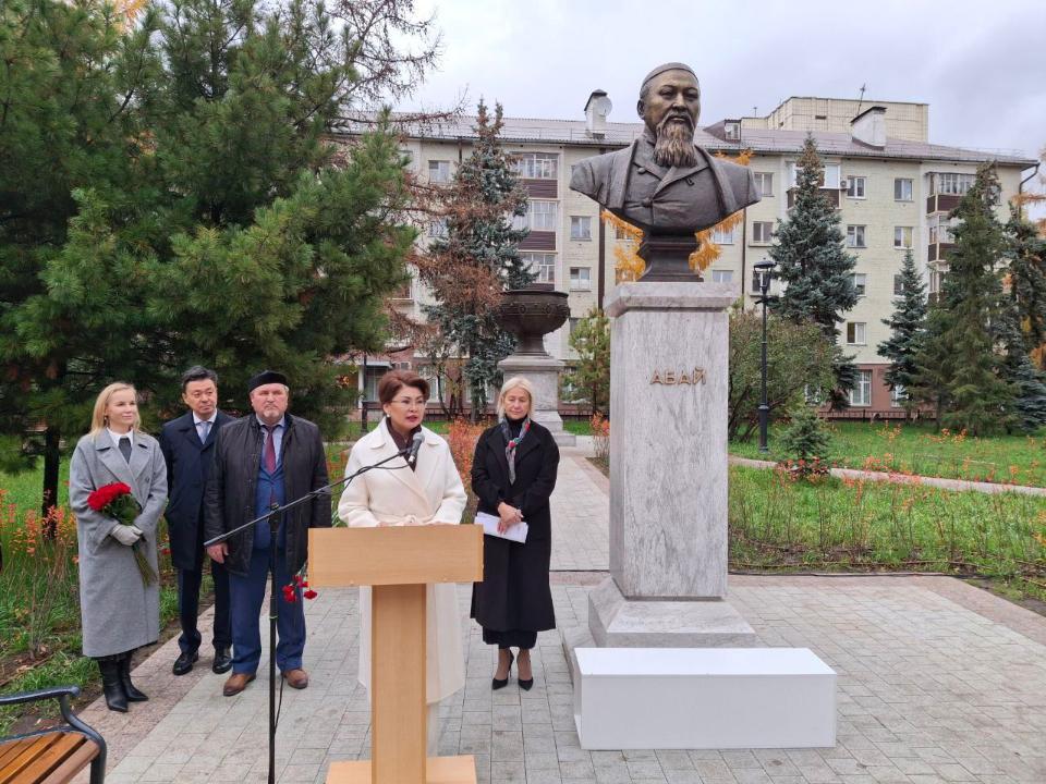 Татарстанда Абай Құнанбаев ескерткіші ашылды