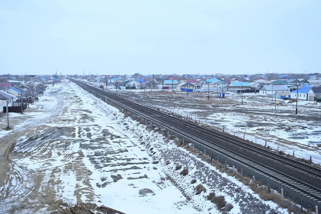 Аймақ басшысы Арал ауданындағы аспалы көпірдің құрылысын көрді