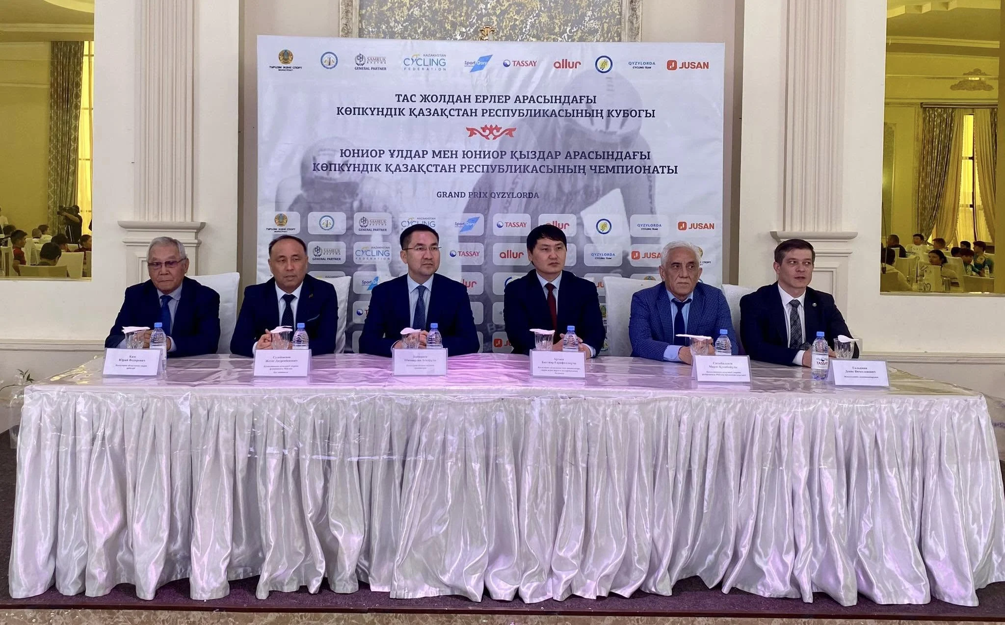 Қызылордада тас жолдағы велоспорттан көпкүндік ҚР чемпионаты басталды