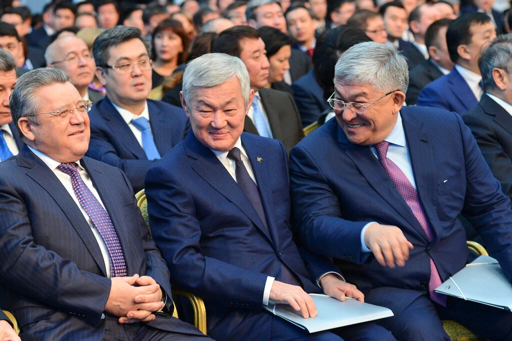 Мәртебелі МЕНЕДЖЕР