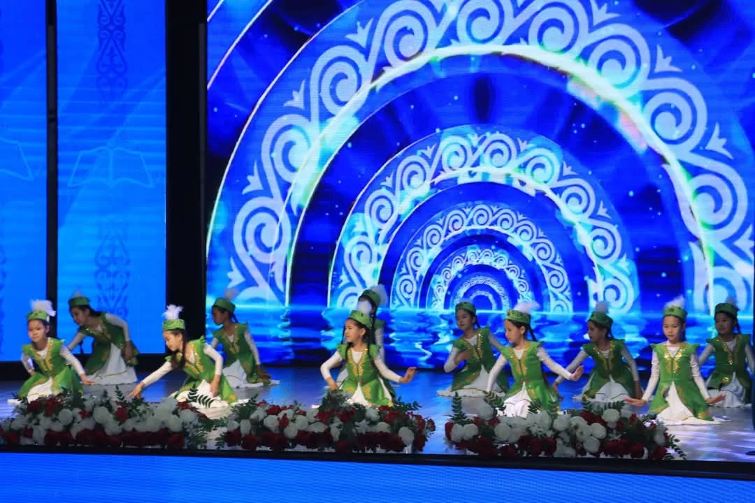 «Кітап оқы да, кемелден!» атты көркем әдебиет оқу байқауының жеңімпаздары марапатталды