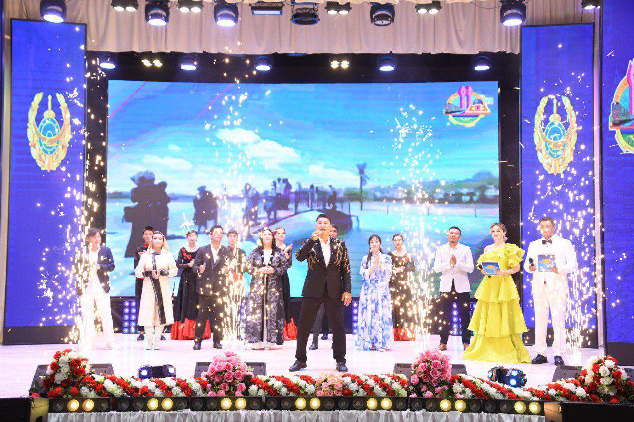 Мемлекеттік қызметшілер мен полиция қызметкерлері құрметке бөленді