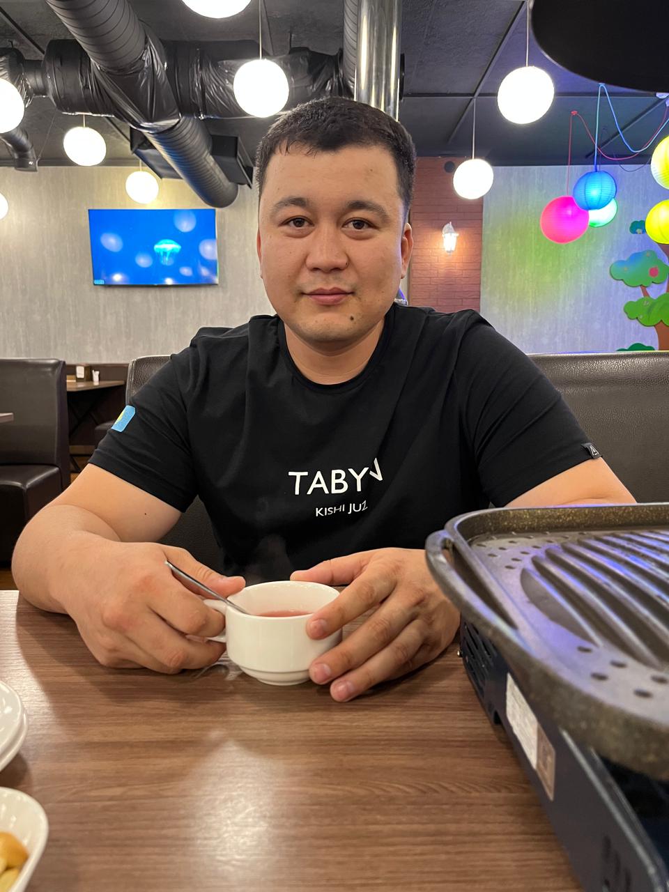 Жалағаштық кәсіпкер: «Қызмет көрсету саласы арқылы кәсіпкерлерге жағдай жасауға үлес қосып келемін»