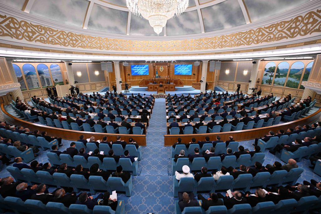 Мемлекет басшысы Қасым-Жомарт Тоқаевтың «Жасанды интеллект дәуіріндегі Қазақстан: өзекті мәселелер және оны түбегейлі цифрлық өзгерістер арқылы шешу» атты Қазақстан халқына Жолдауы