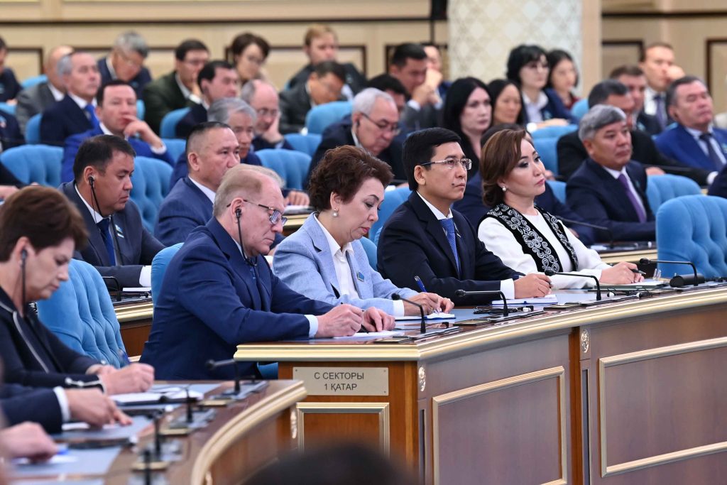 Мемлекет басшысы Қасым-Жомарт Тоқаевтың «Жасанды интеллект дәуіріндегі Қазақстан: өзекті мәселелер және оны түбегейлі цифрлық өзгерістер арқылы шешу» атты Қазақстан халқына Жолдауы