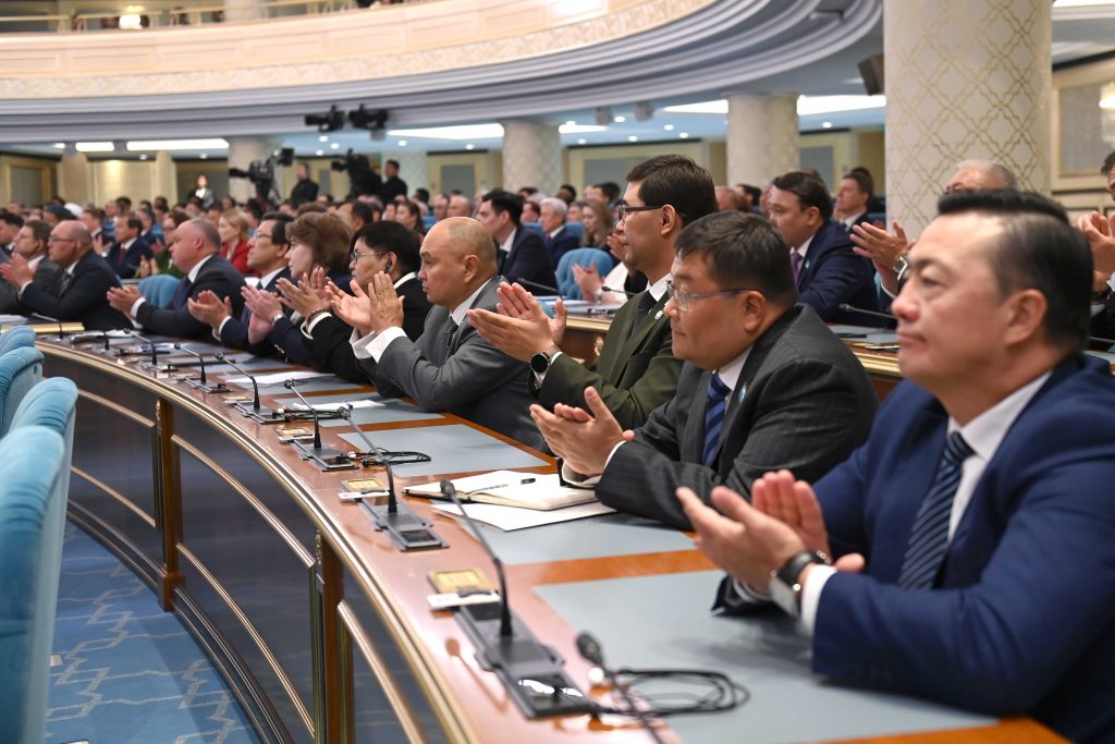 Мемлекет басшысы Қасым-Жомарт Тоқаевтың «Жасанды интеллект дәуіріндегі Қазақстан: өзекті мәселелер және оны түбегейлі цифрлық өзгерістер арқылы шешу» атты Қазақстан халқына Жолдауы