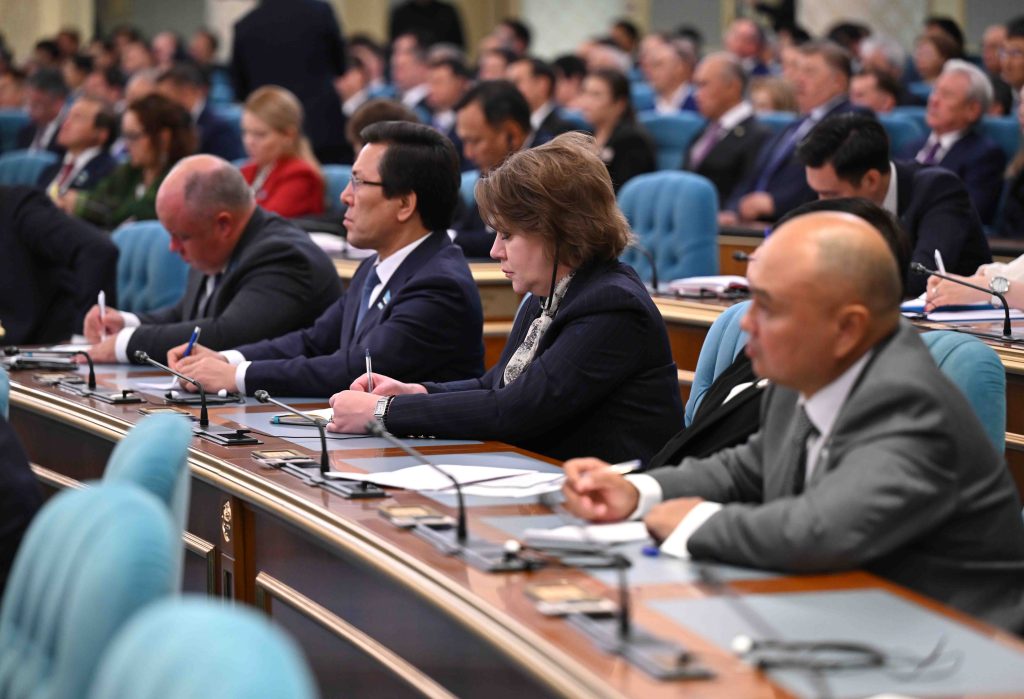 Мемлекет басшысы Қасым-Жомарт Тоқаевтың «Жасанды интеллект дәуіріндегі Қазақстан: өзекті мәселелер және оны түбегейлі цифрлық өзгерістер арқылы шешу» атты Қазақстан халқына Жолдауы