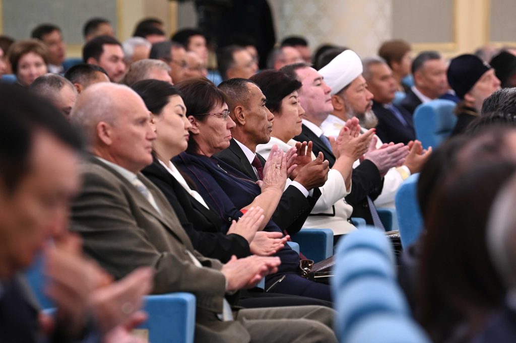 Мемлекет басшысы Қасым-Жомарт Тоқаевтың «Жасанды интеллект дәуіріндегі Қазақстан: өзекті мәселелер және оны түбегейлі цифрлық өзгерістер арқылы шешу» атты Қазақстан халқына Жолдауы