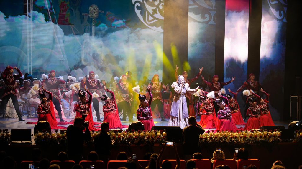 Шырайлы Шығыс өнер күндері Өскеменде жалғасты