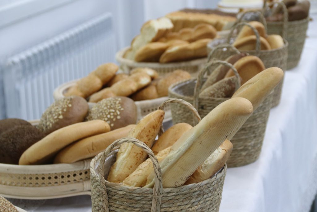 Қариясын сыйлағанға қасиет қонар