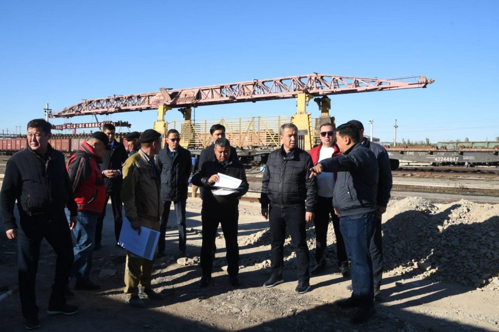Аудан әкімі теміржол вокзалындағы жөндеу жұмыстарын көрді