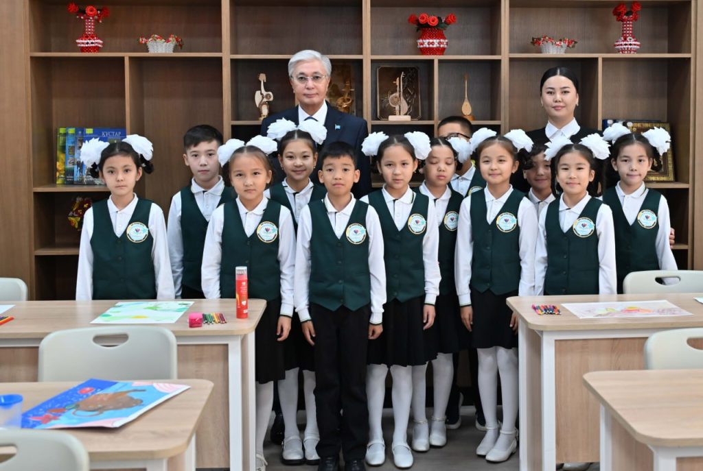 Мемлекет басшысы «Сыр жұлдыздары» шығармашылық-инновациялық академиясының қызметімен танысты