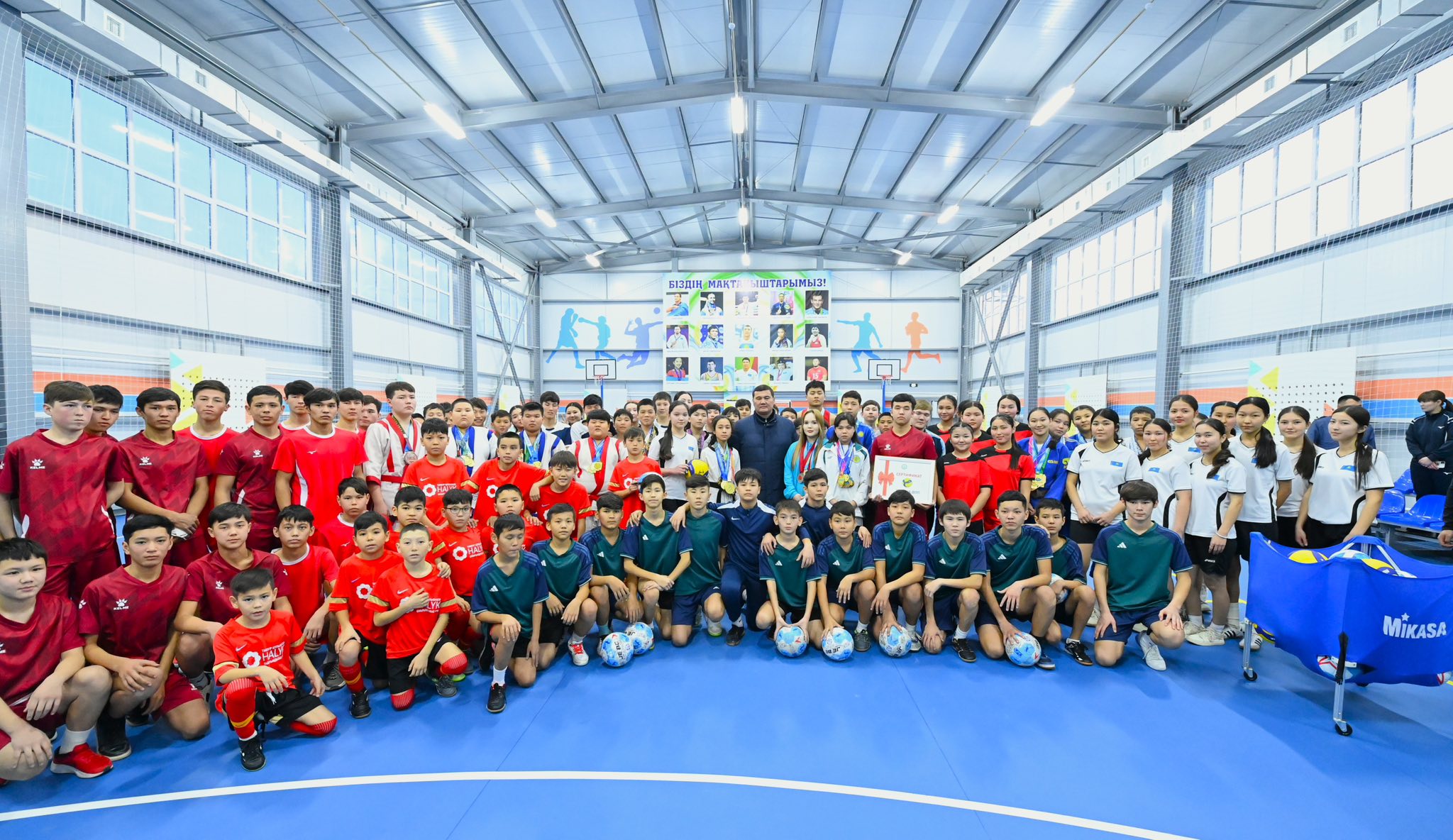 Қазалы ауданының Бекарыстан би ауылында дене шынықтыру-сауықтыру кешені ашылды