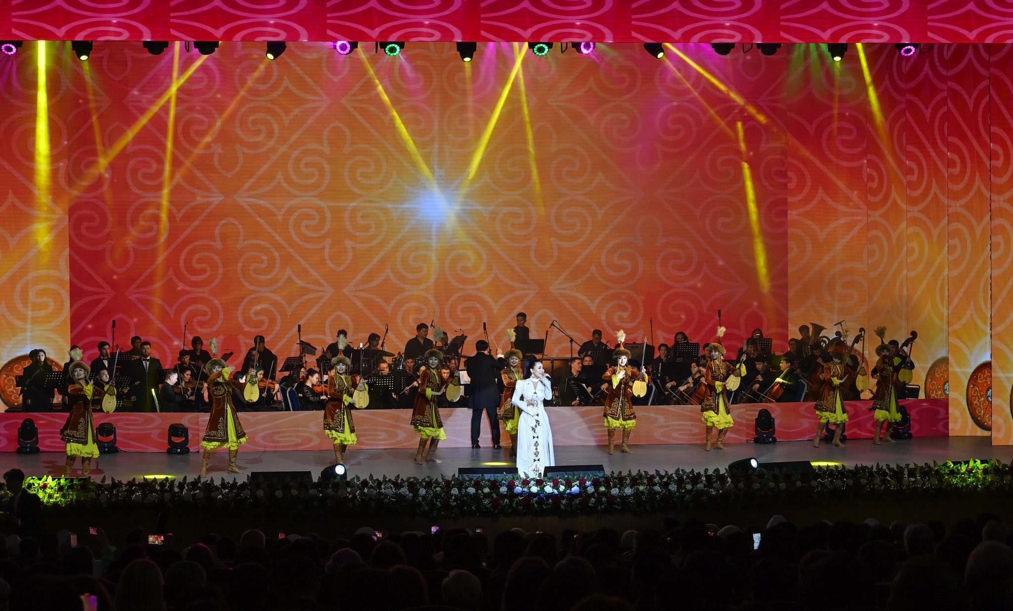 «Айналдым сенен, Атамекен» гала концерті өтті