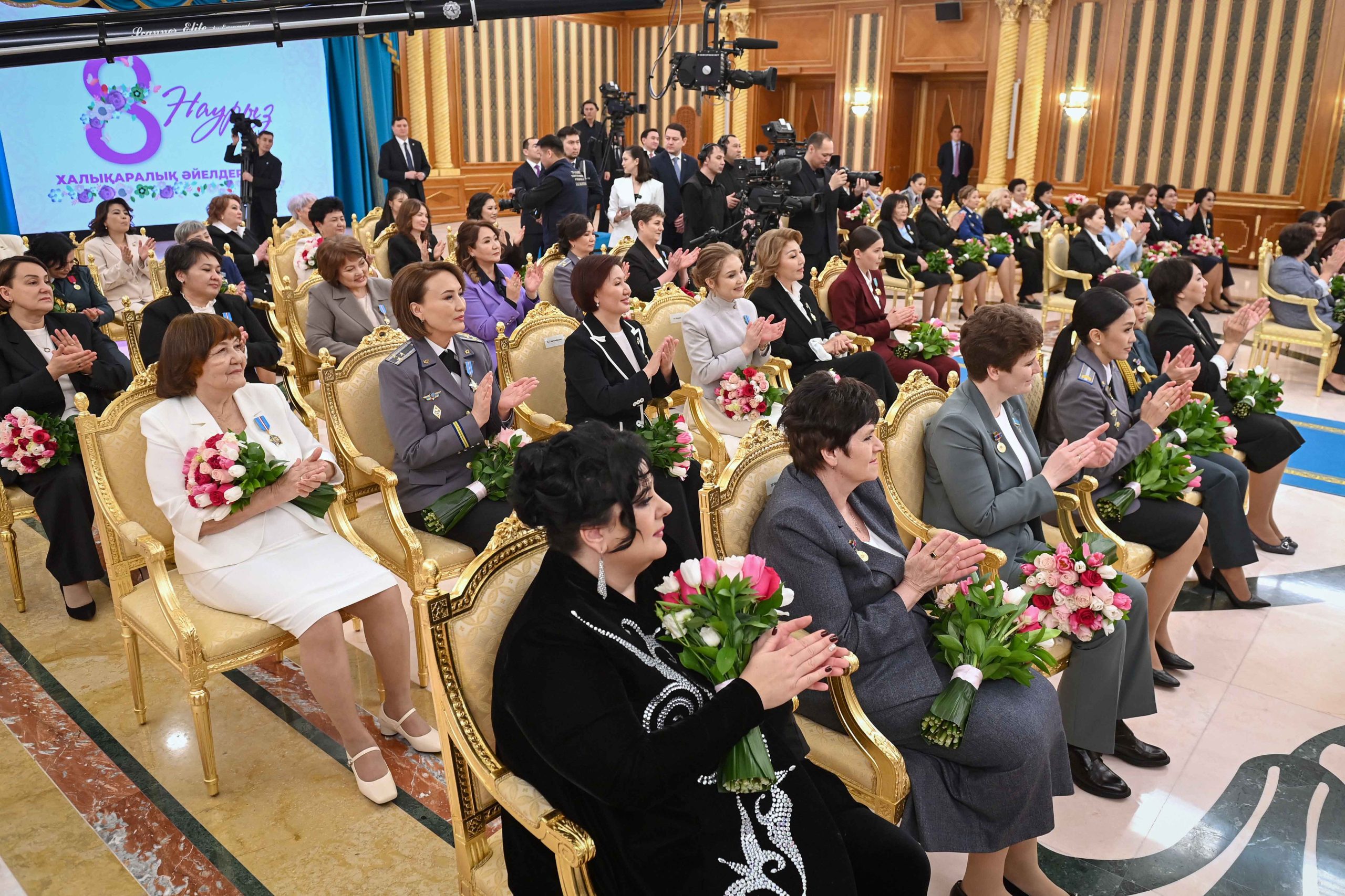 Мемлекет басшысы Халықаралық әйелдер күніне арналған салтанатты іс-шарада сөз сөйледі
