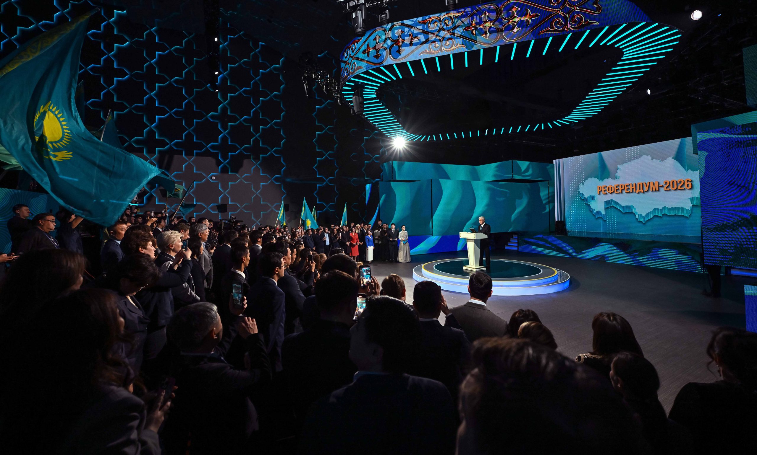 Президент Қасым-Жомарт Тоқаев республикалық референдум барысында жүргізілген экзит-полл қорытындысымен танысты