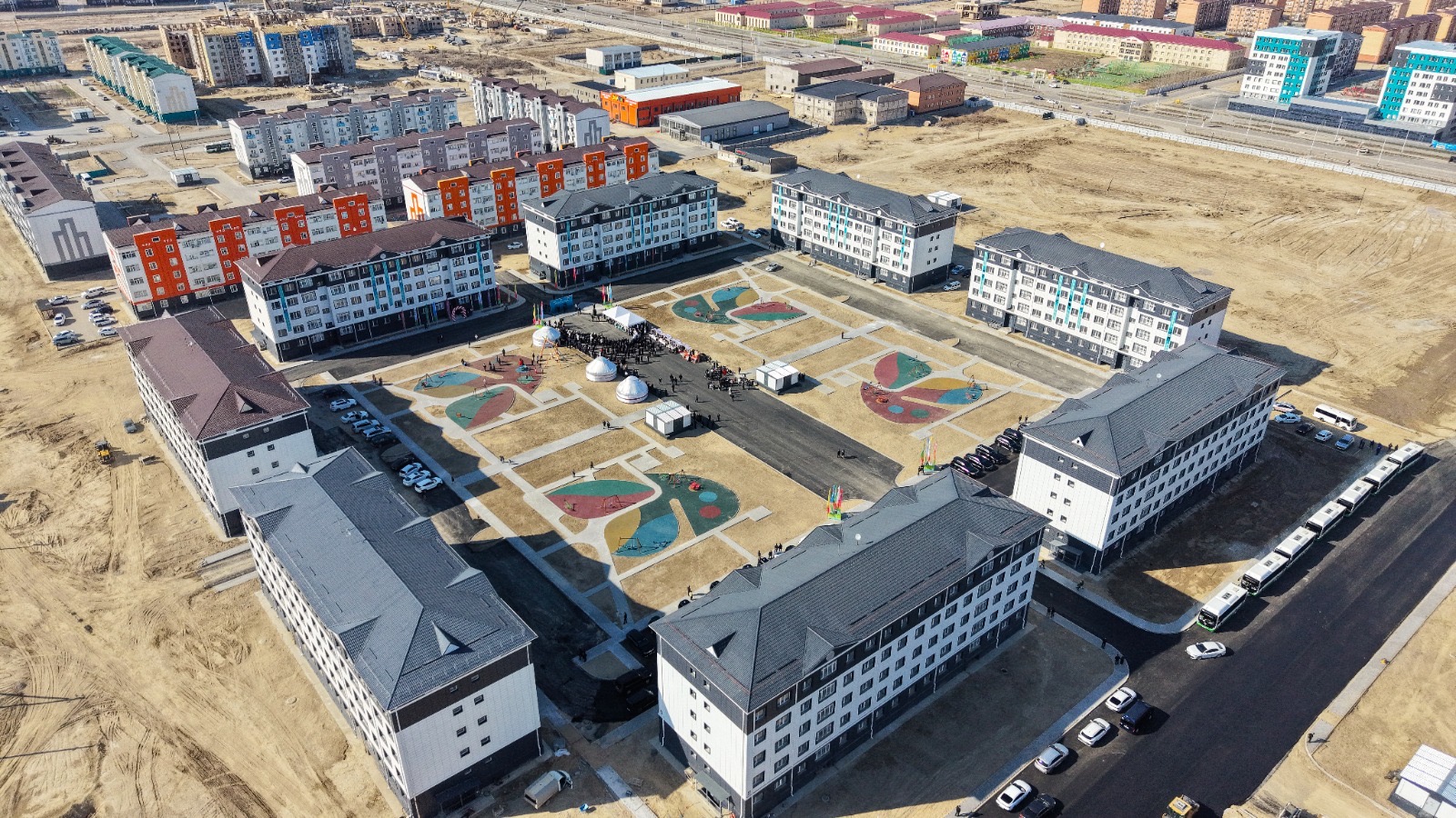 ҚЫЗЫЛОРДАДА ҰЛЫСТЫҢ ҰЛЫ КҮНІ ҚАРСАҢЫНДА 400 ПӘТЕРЛІК 10 ТҰРҒЫН ҮЙ ПАЙДАЛАНУҒА БЕРІЛДІ