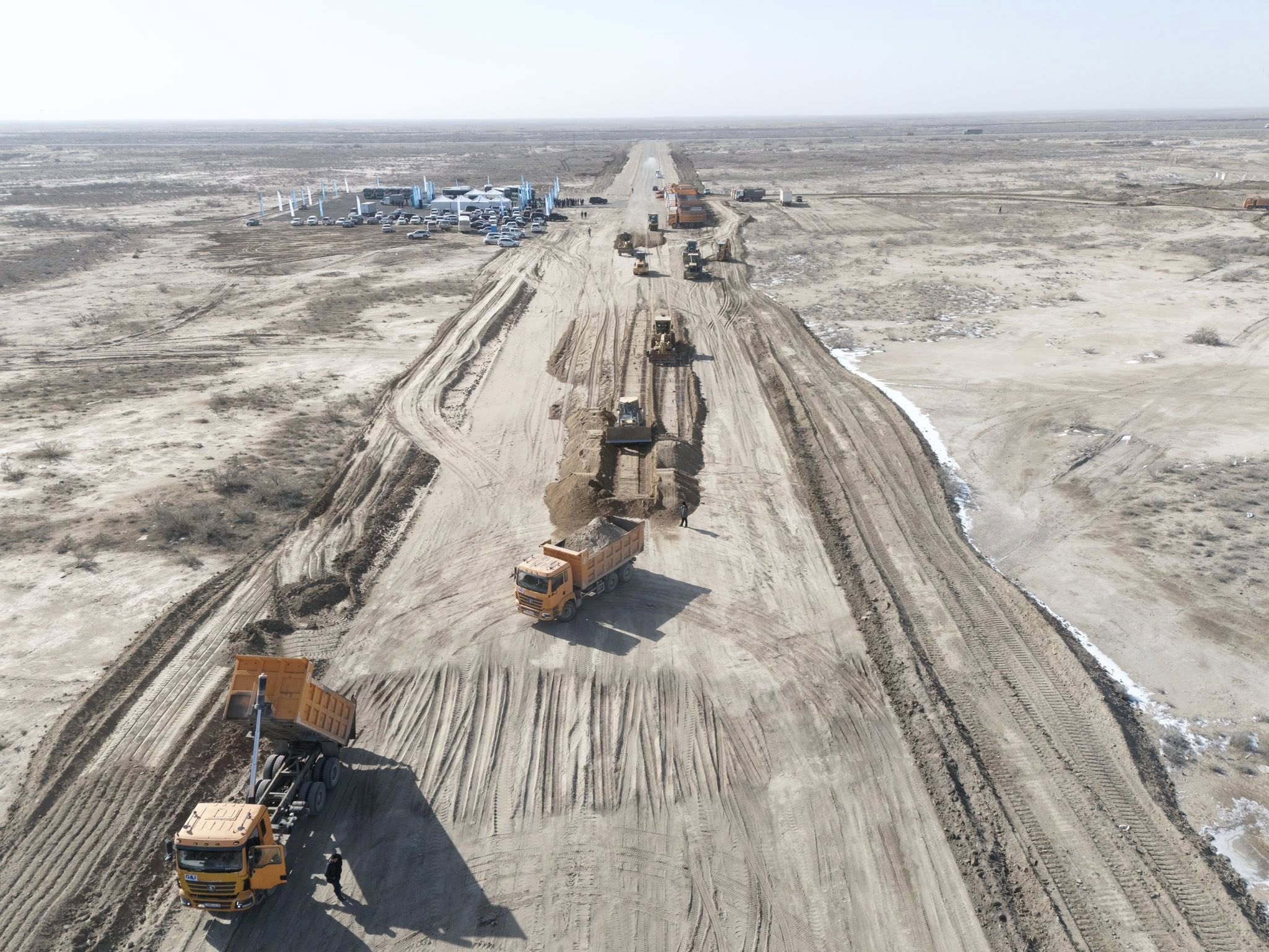 Қызылорда – Ақтөбе бағытындағы жолды төрт жолақтыға кеңейту жобасының бірінші кезеңі басталды