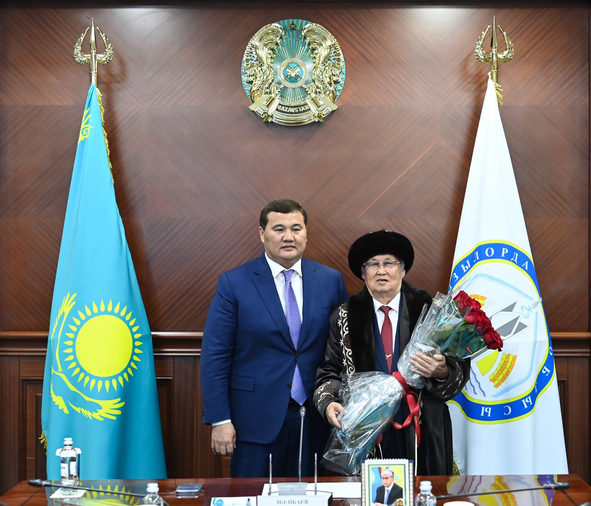 Аймақ басшысы еңбек ардагерлерін мерейтойымен құттықтады