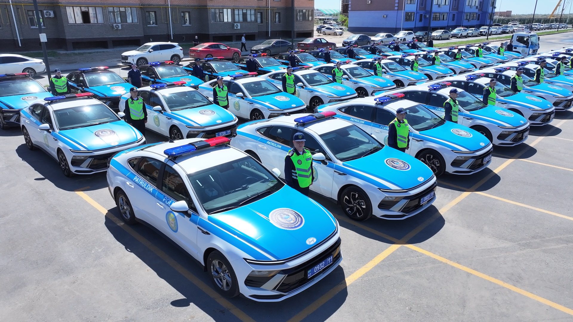 Қоғамдық қауіпсіздікті күшейту: Полицияға 100 жаңа автокөлік табысталды