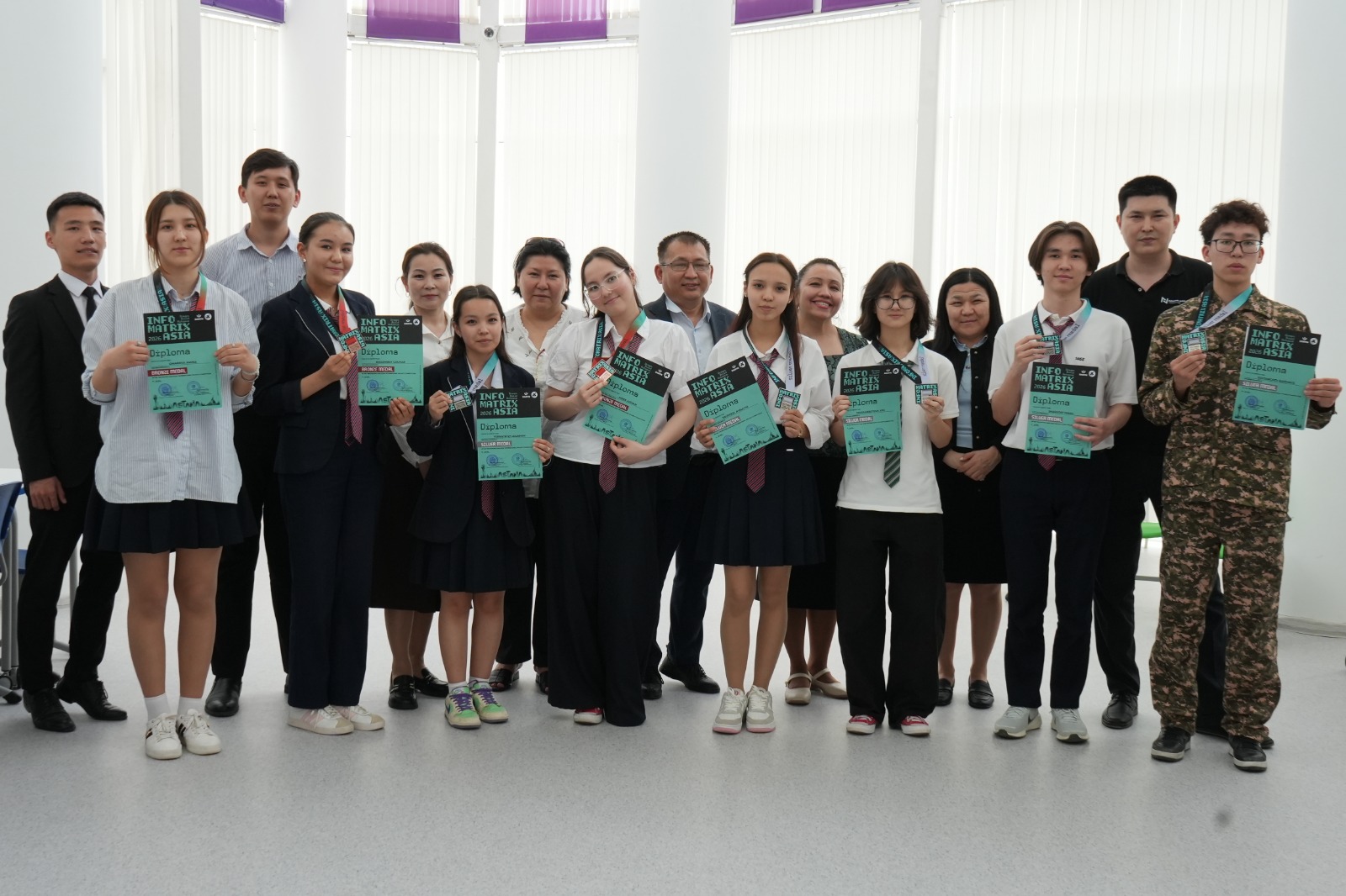 «INFOMATRIX-ASIA 2026»: Сыр зияткерлері халықаралық байқауда 5 жүлделі орын иеленді