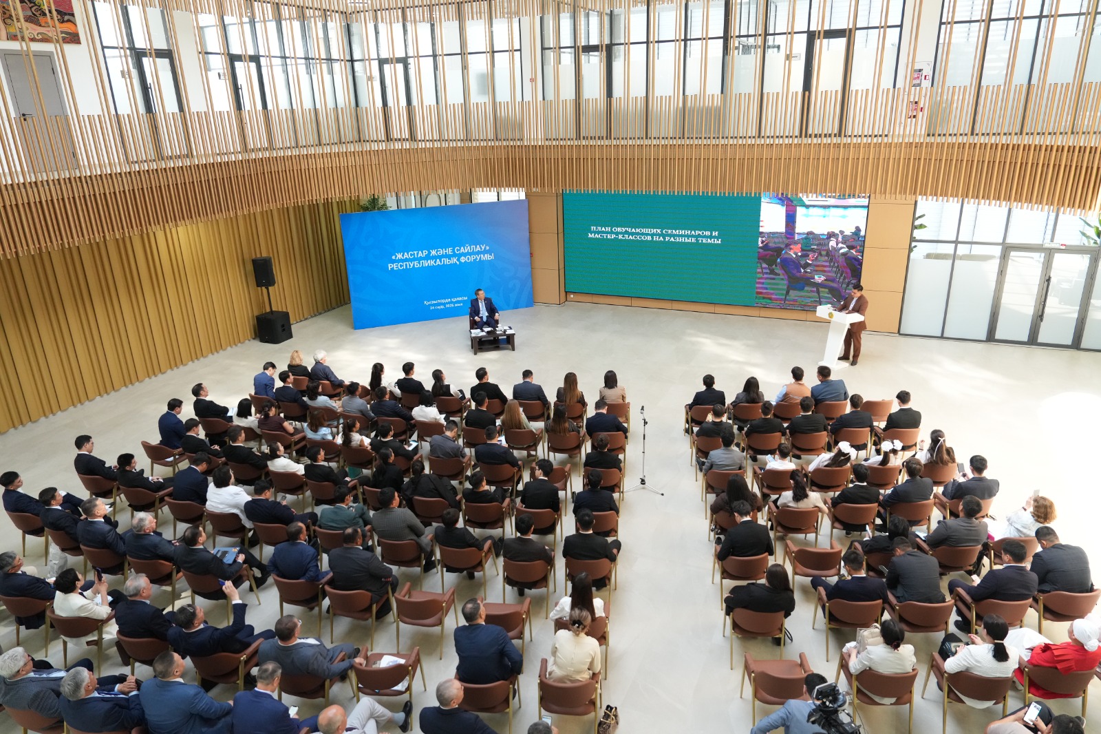 Қазақстанның жас сайлаушы клубтары өздерінің жобаларын алғаш рет таныстырды