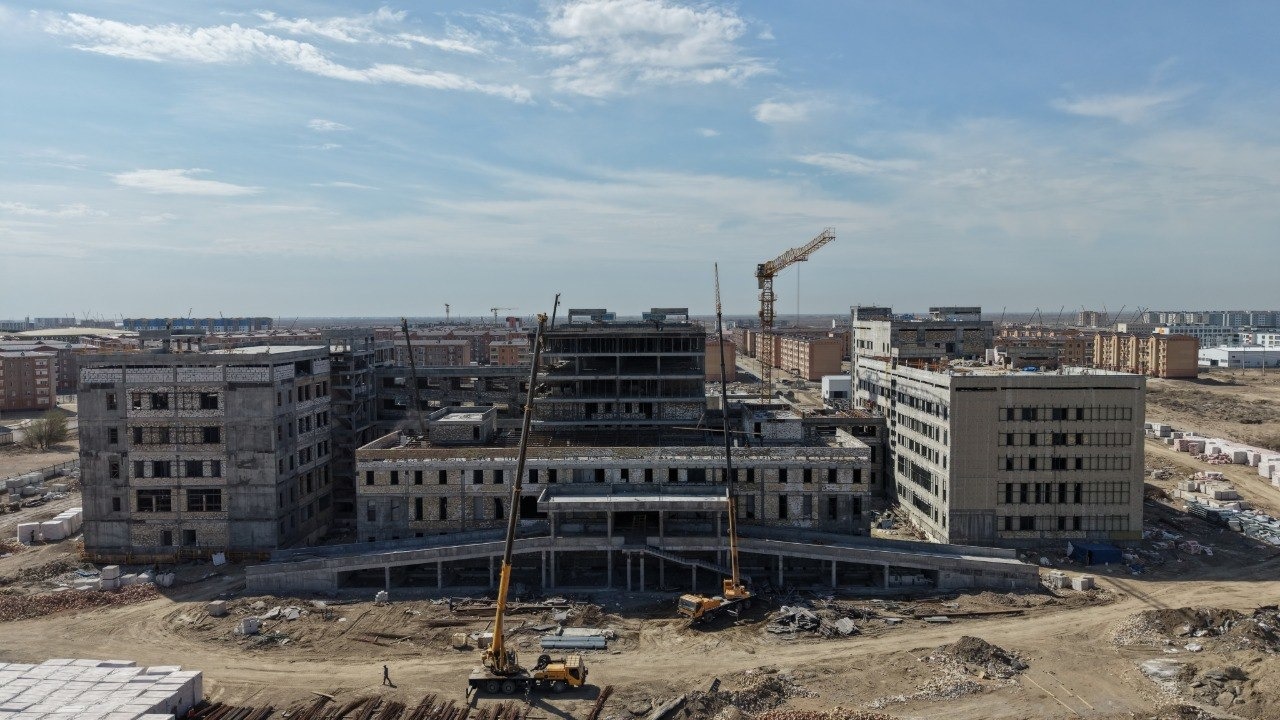 Көпбейінді аурухана құрылысы қарқынды жүргізілуде