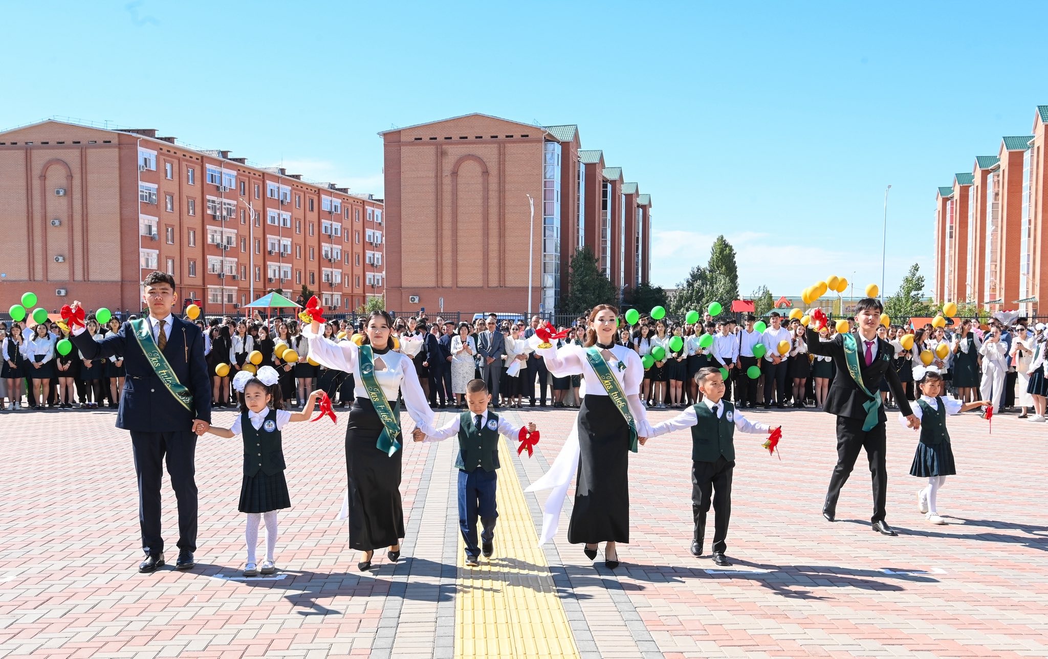 Аймақта 10 мыңнан астам түлек мектеп бітірді