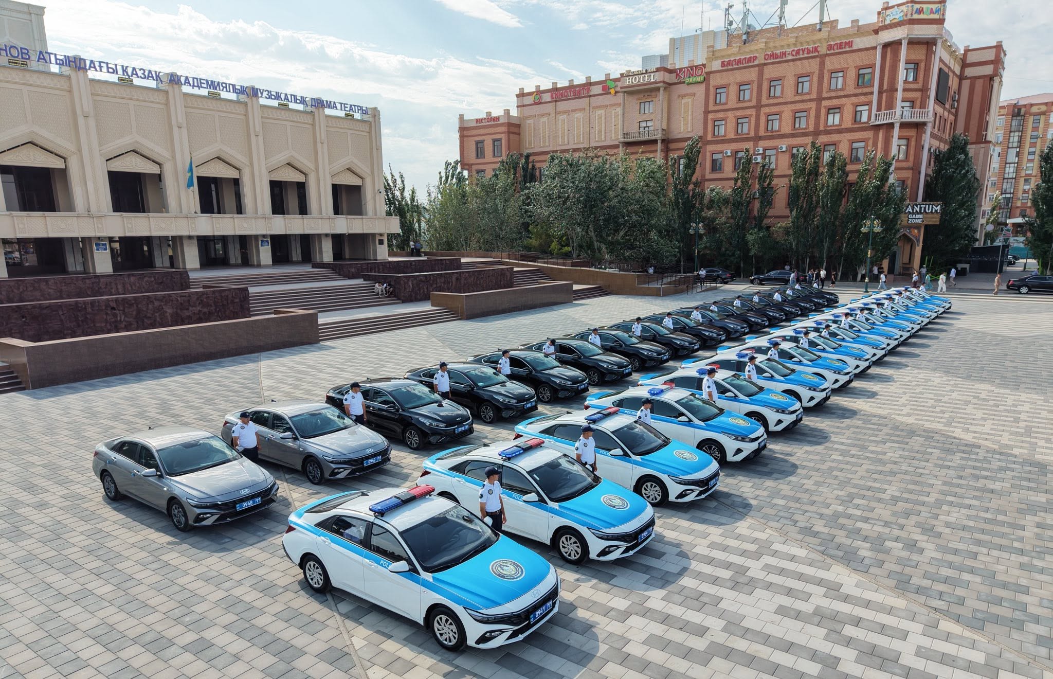 Полиция қызметкерлеріне 94 қызметтік көлік табысталды