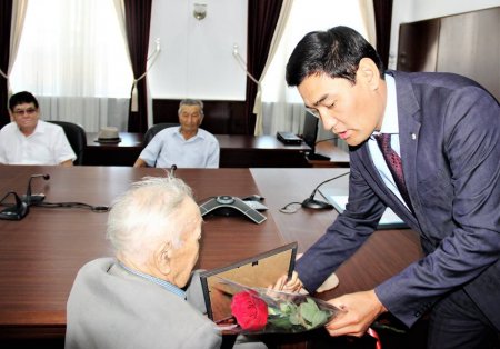 Құрылысшылар құрметке бөленді