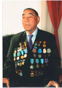 Мемлекет және қоғам қайраткері  өмірден озды