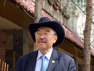 Қазақ жұрты Шерхан Мұртазаны ақтық сапарға шығарып салуда