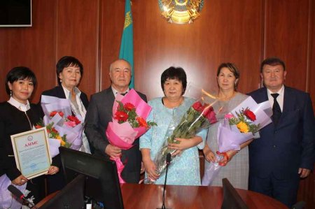 МҰҒАЛІМДЕР КҮНІНЕ АРНАЛҒАН МЕРЕКЕЛІК ҚАБЫЛДАУ