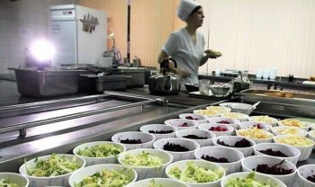 Мамандар мектеп асханасында қандай тағамдарға тыйым салынғанын айтты