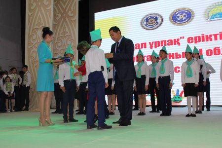«Адал ұрпақ» ерікті мектеп клубтарының ІІ облыстық слеті өтті