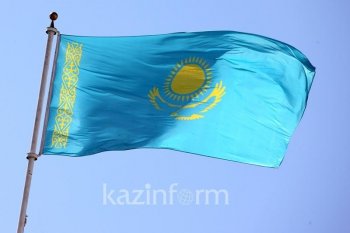 Мемлекеттік туды пәтерге ілу патриотизм бе әлде заң бұзушылық па?