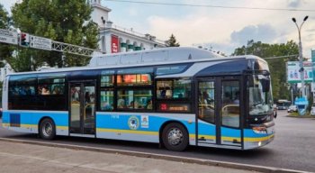Қанша қазақстандық автобус пен такси қызметін пайдаланады?
