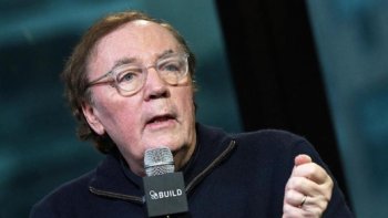 Forbes қаламақысы жоғары жазушылардың ондығын жариялады