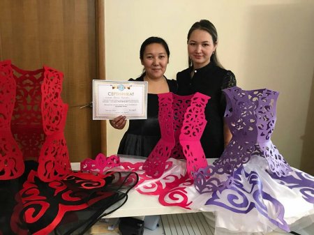 ҚОЛӨНЕРДІ ДӘРІПТЕУШІ ХАЛИДА