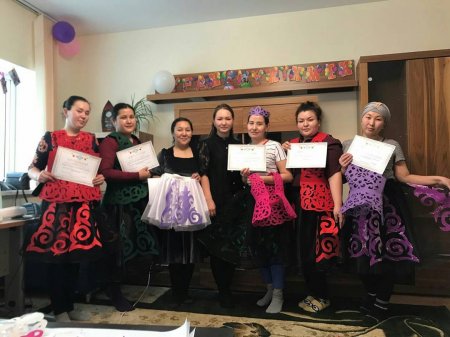 ҚОЛӨНЕРДІ ДӘРІПТЕУШІ ХАЛИДА