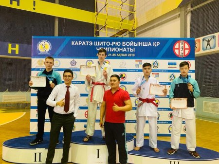 Қос спортшы шыққан шың