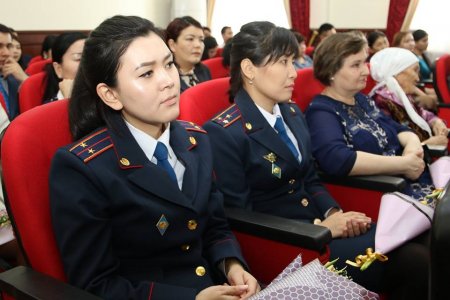 Қала әкімі аналарға құрмет көрсетті