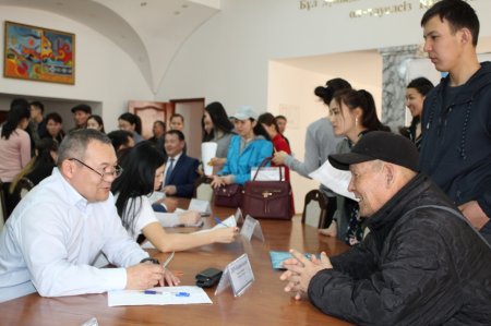 Бос жұмыстар жәрмеңкесі аясында 53 азамат тұрақты жұмысқа жолданды