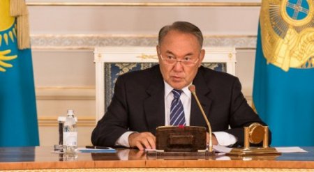 Назарбаевтың портреті ғимараттар мен кабинеттерде қала береді