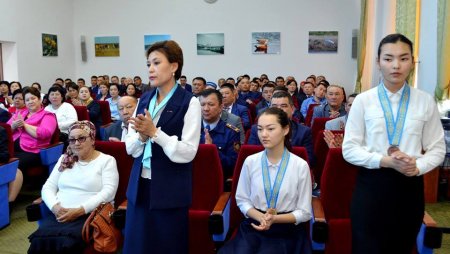 Аудан әкімі жүлдегерлерді құттықтады