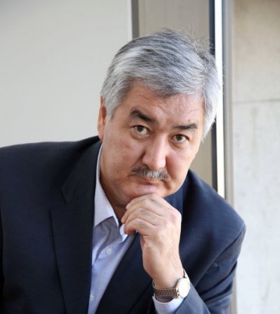 “Ұлт тағдыры” қозғалысы президенттікке Әміржан Қосановтың кандидатурасын ұсынды