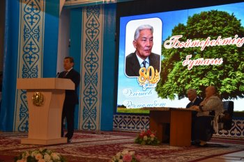 Көрнекті қаламгер Әлмәмбет Әлішев –  80 жаста