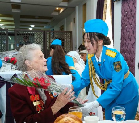 Ардагерлерге ақ тілекпен