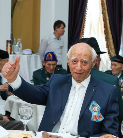 Ардагерлерге ақ тілекпен