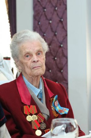 Ардагерлерге ақ тілекпен